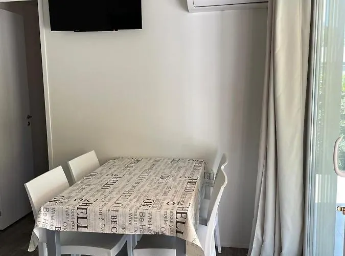 Dolores Only 250 Meters To The Banjole