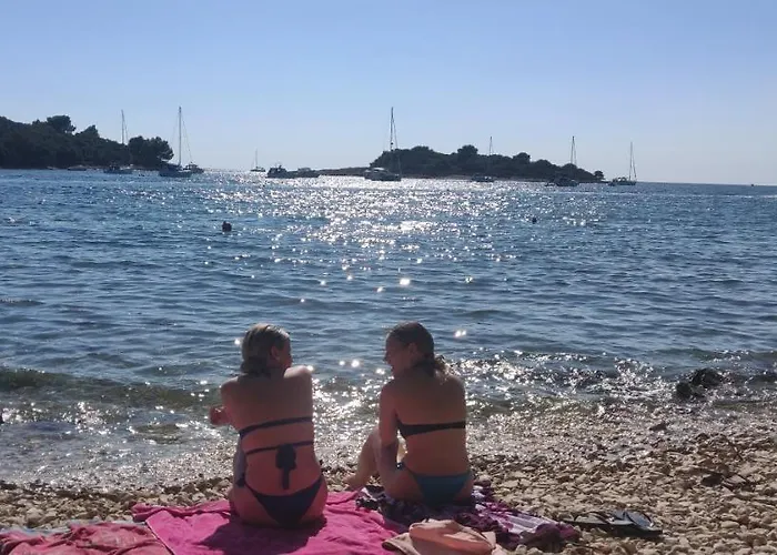 Dolores Only 250 Meters To The * Banjole